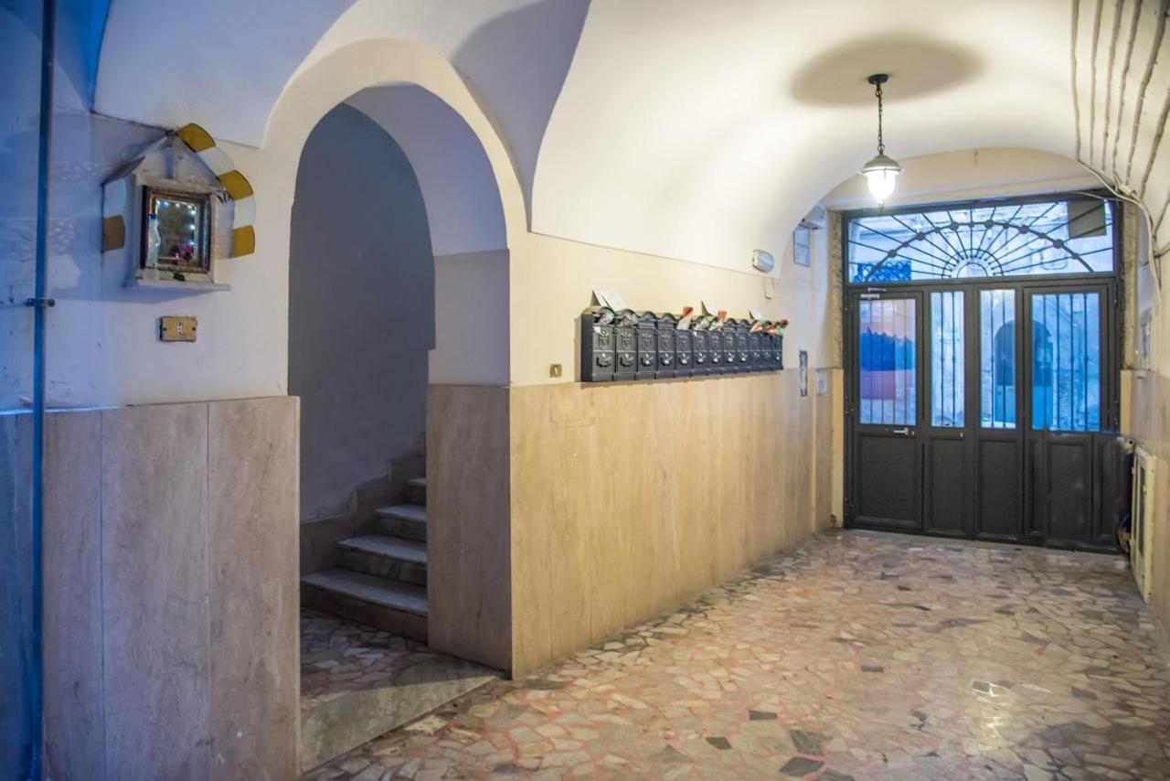 Naples In The History 4M Bed and Breakfast Exteriör bild